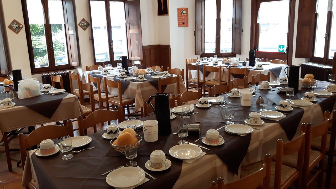 Casa Alpina De Filippi Hotell Macugnaga Eksteriør bilde