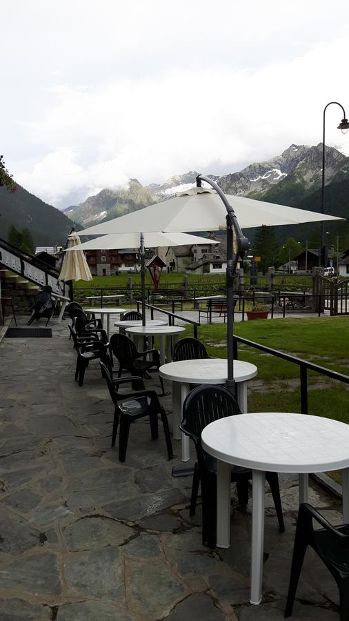 Casa Alpina De Filippi Hotell Macugnaga Eksteriør bilde