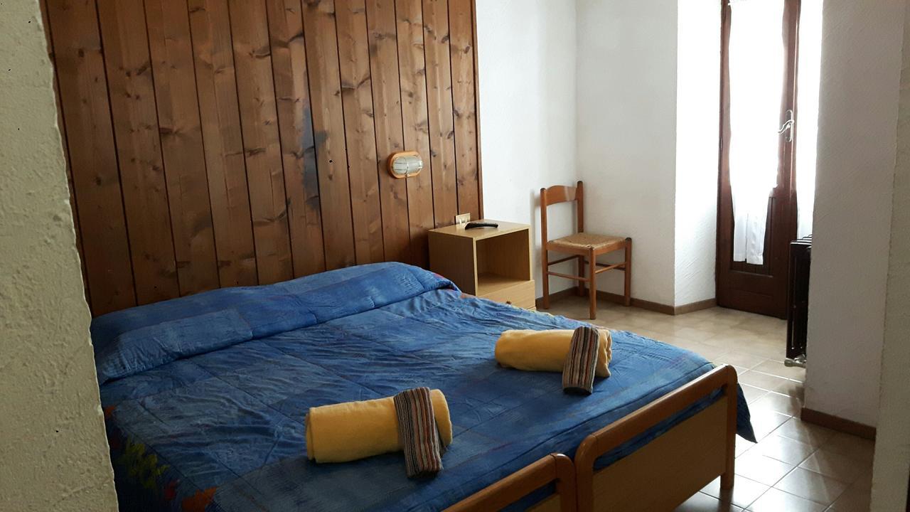 Casa Alpina De Filippi Hotell Macugnaga Eksteriør bilde