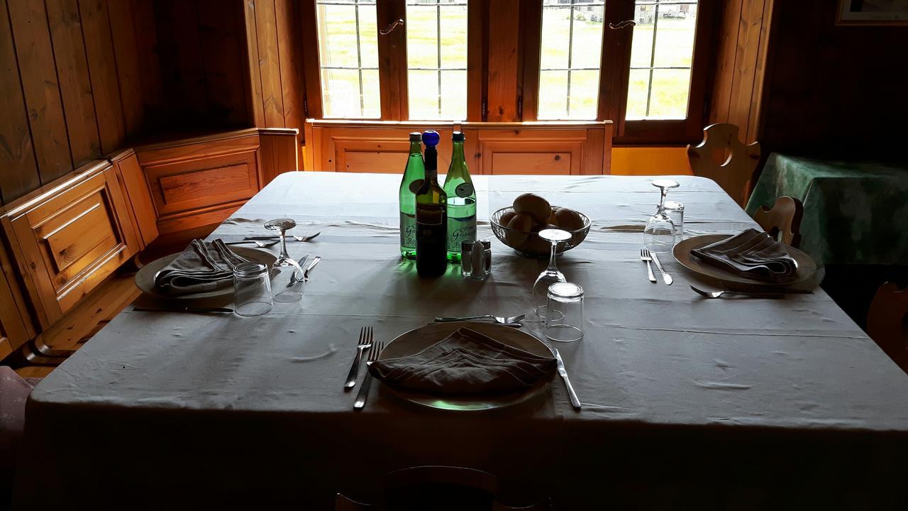 Casa Alpina De Filippi Hotell Macugnaga Eksteriør bilde