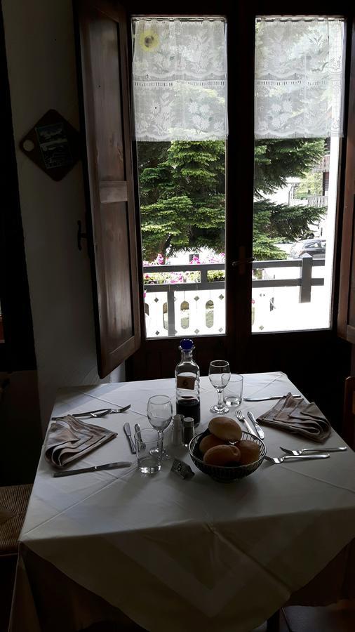 Casa Alpina De Filippi Hotell Macugnaga Eksteriør bilde